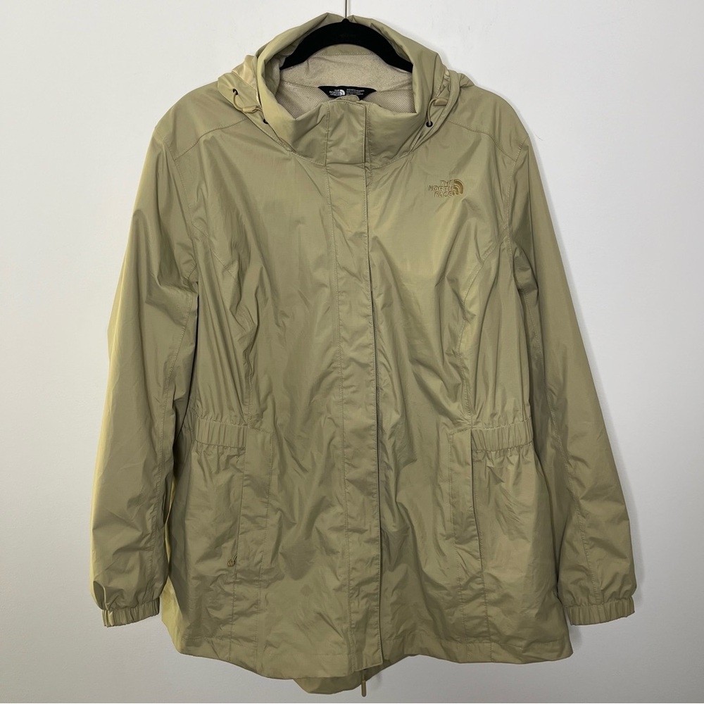 The North Face Plus Resolve Parka II - Picture 3 of 8